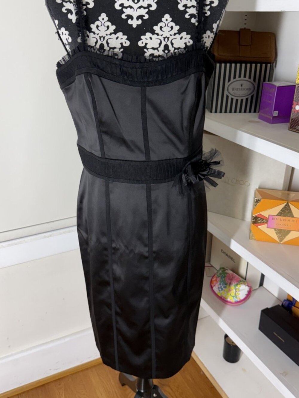 WHITE HOUSE BLACK MARKET 12 DRESS BLACK RUFFLE TRIM SPAGHETTI STRAP 38x32x33